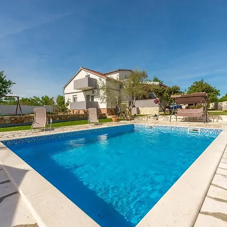 Holiday home Idassa *